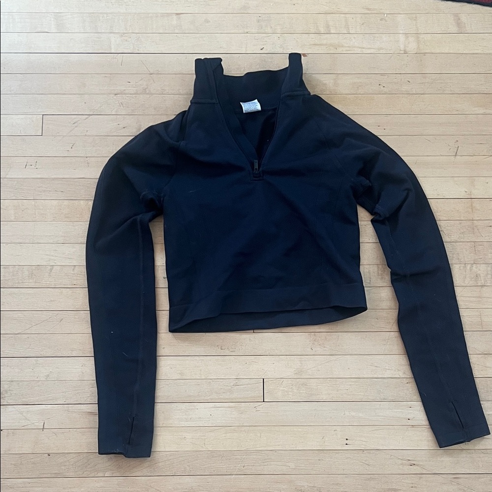 all in motion Black Long-Sleeve Cropped Quarter-Zip Top